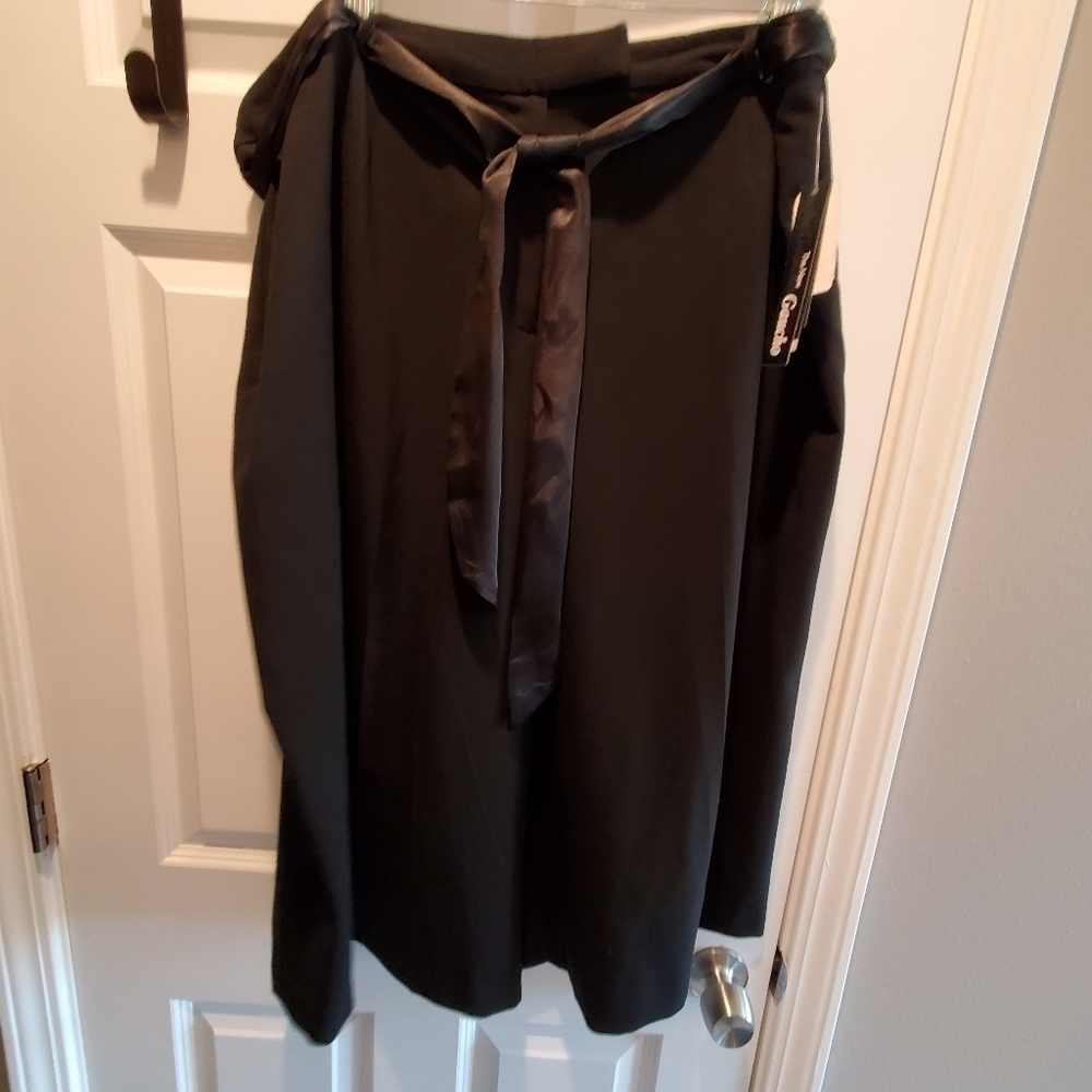 BRIGGS NEW YORK GAUCHO pants .  NWT SZ 22W BLACK.  Stretch